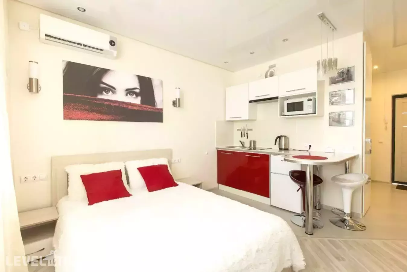 Апартаменты На Бурнаковке 93