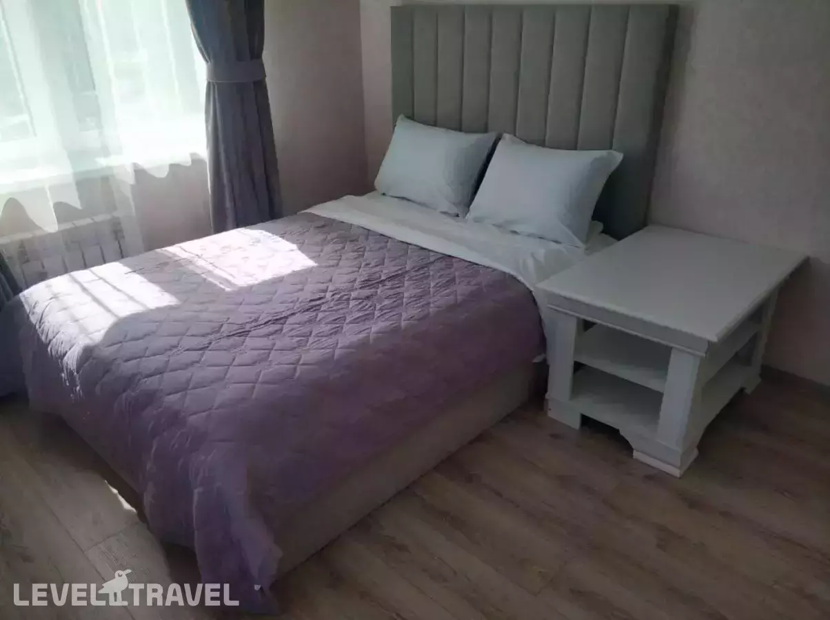 Две Подушки на улице 9 Января 68/2 корп. 4