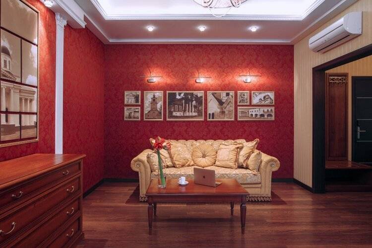 Отель Реавиль