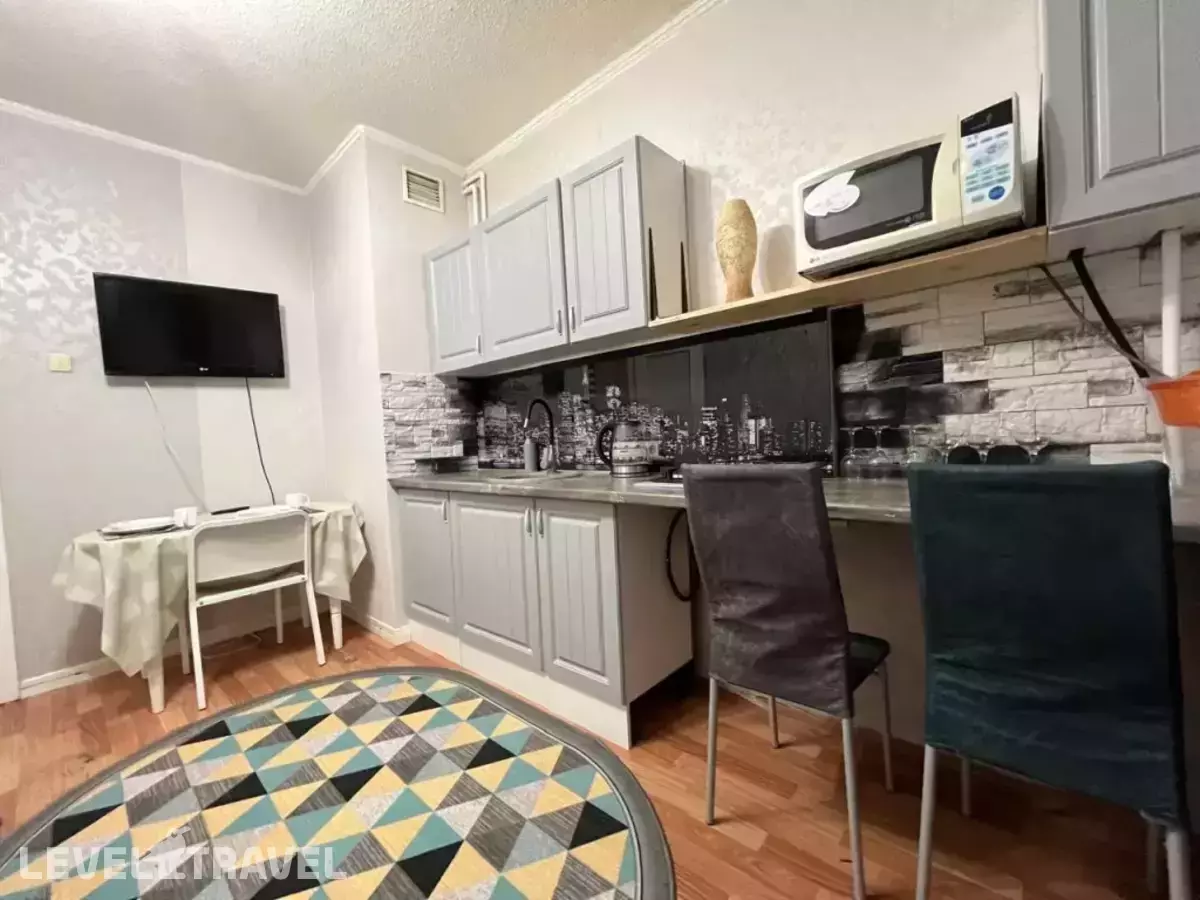 Апартаменты В Микрорайоне Оптимистов, 4/2