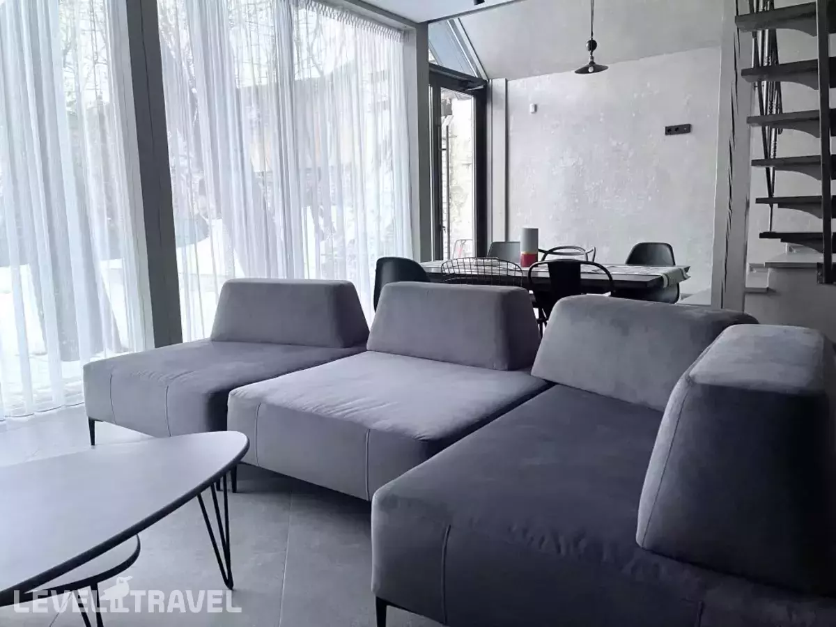 Подызбица У Дома Печенко