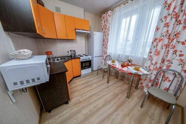 4 Сезона В Микрорайоне Тундровый 6