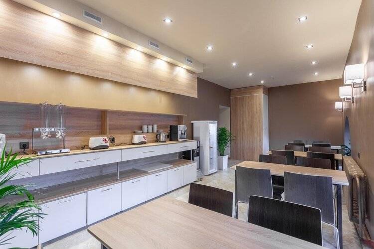 Smart Hotel Neo (Смарт Нео)