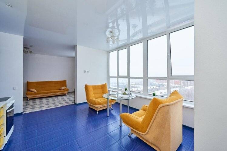 Renthouse (Рент Хаус) На Мира 44