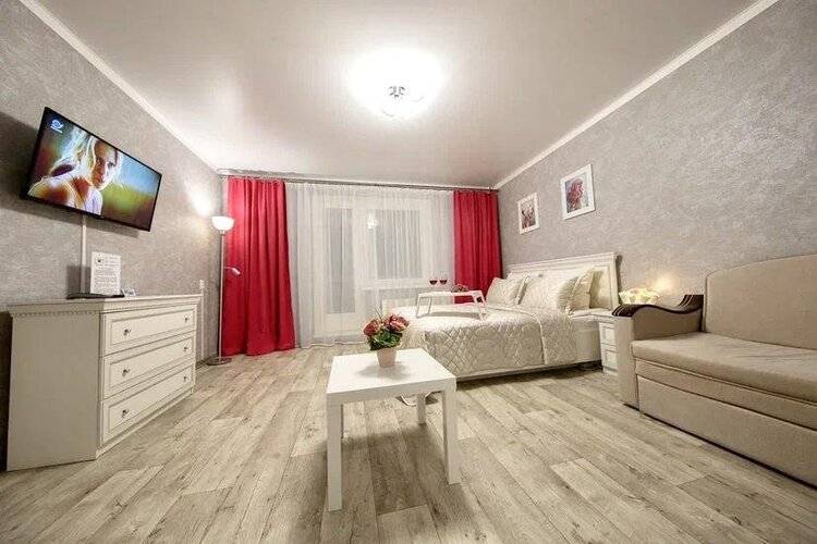 4 Сезона На Улице Сибирская