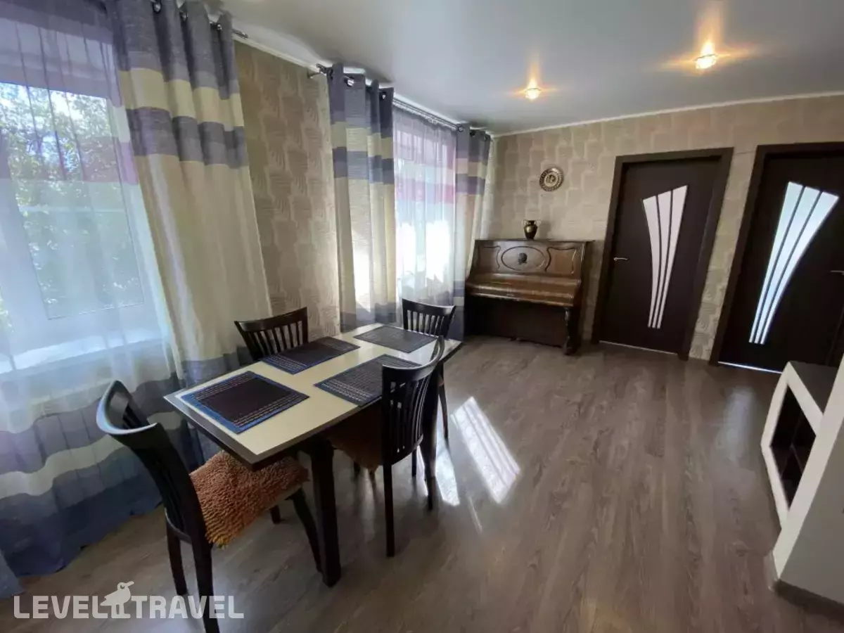 Апартаменты Курнатовского 76