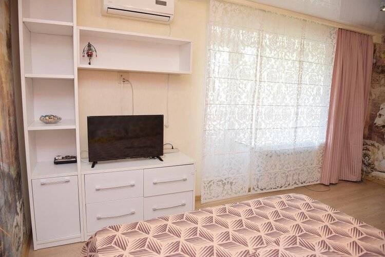 Renthouse (Рент Хаус) На Кулакова 3