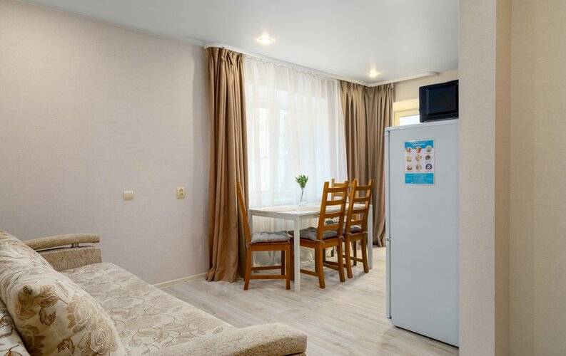 Good night (Гуд найт) на улице Федора Лыткина