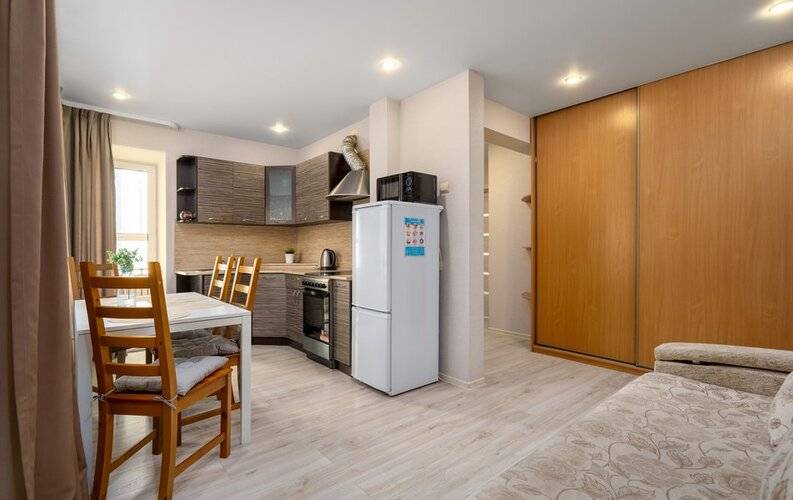 Good night (Гуд найт) на улице Федора Лыткина