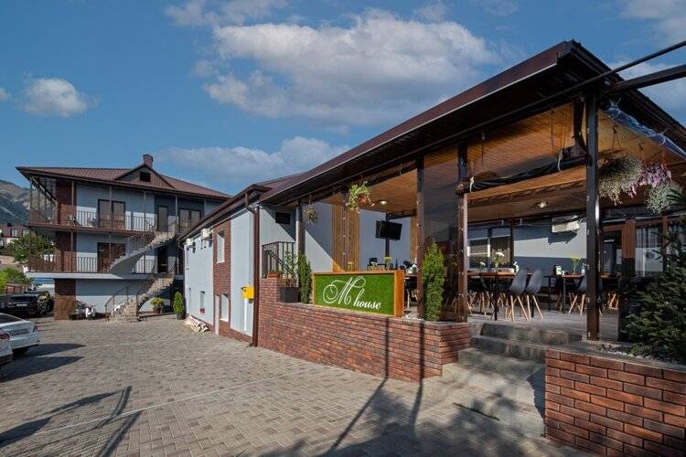 Отель M House