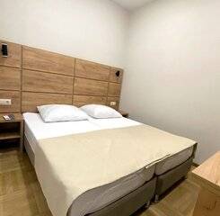 $item['hotel']['name']