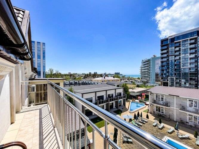 Avdallini Golden Bay Hotel