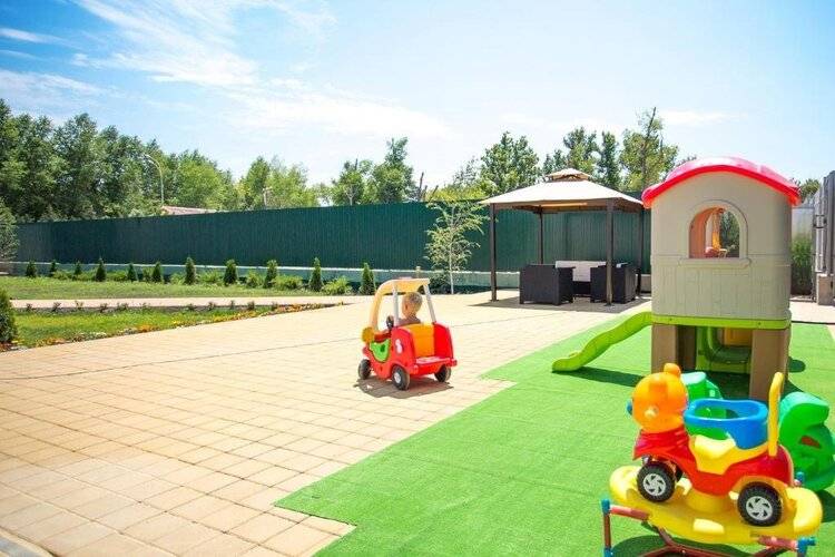 Avdallini Golden Bay Hotel