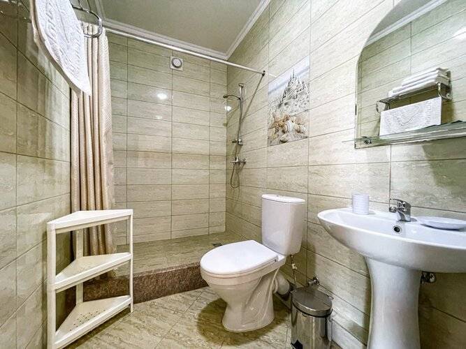 Avdallini Golden Bay Hotel