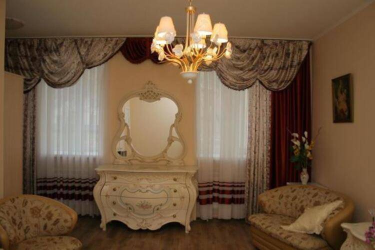 Гостиница Family Hotel (Фэмили)