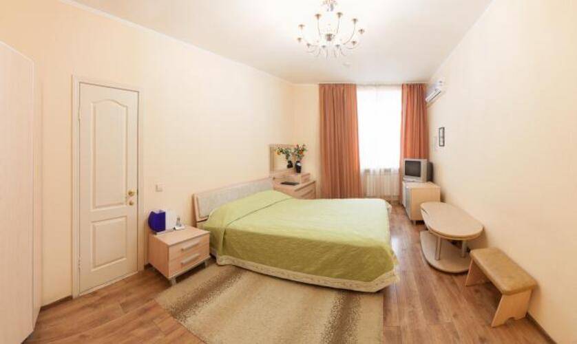 Гостиница Family Hotel (Фэмили)