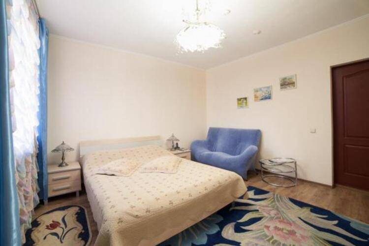 Гостиница Family Hotel (Фэмили)