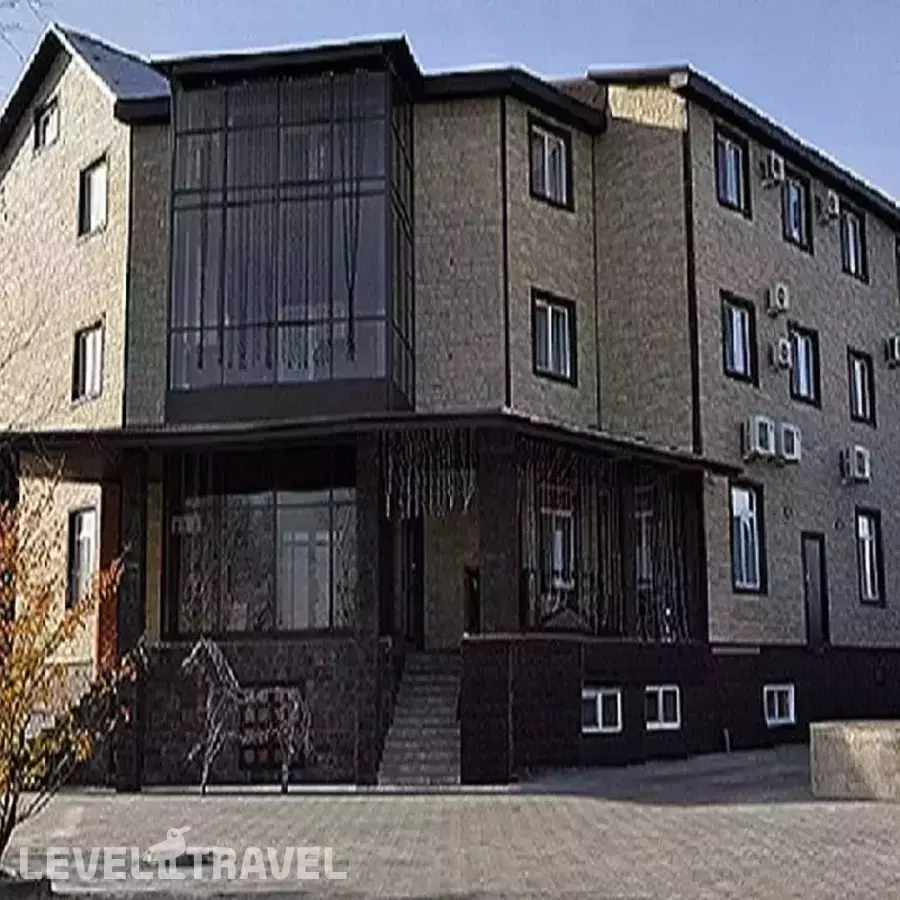 Отель Корона