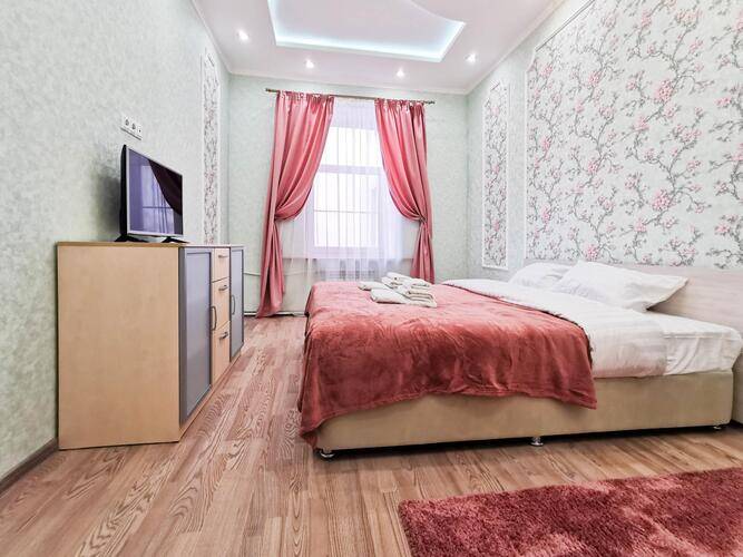 Апартико На Улице Марата