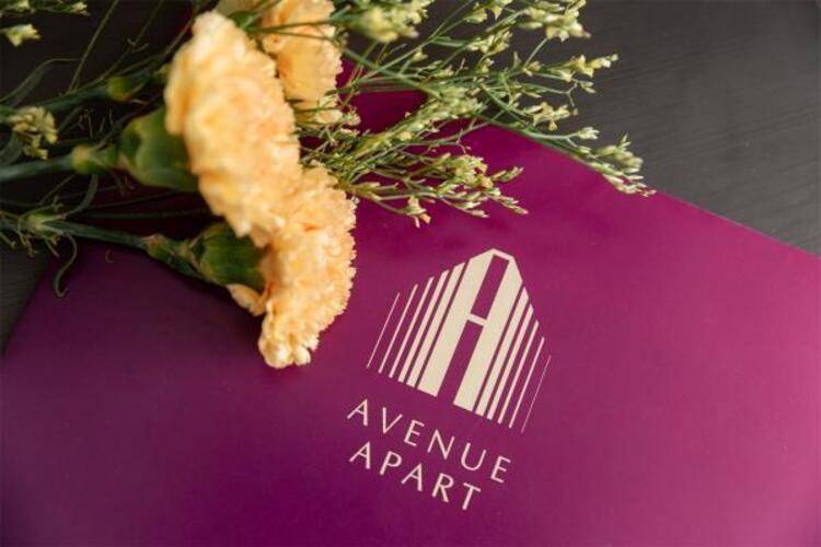 Avenue-Apart на Мужества