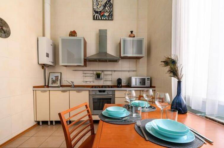 Letyourflat (Лэтюфлэт) на набережной канала Грибоедова 29