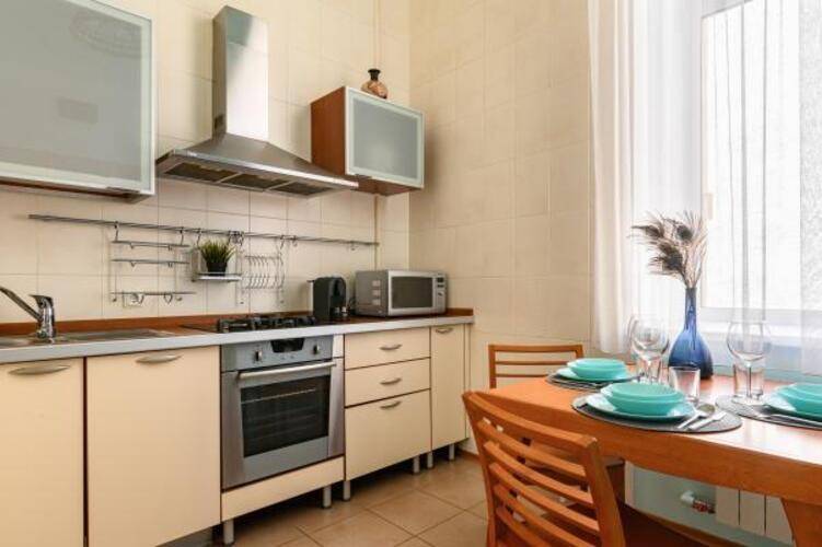 Letyourflat (Лэтюфлэт) на набережной канала Грибоедова 29