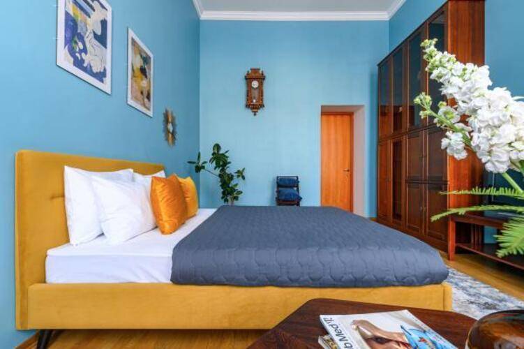 Letyourflat (Лэтюфлэт) на набережной канала Грибоедова 29