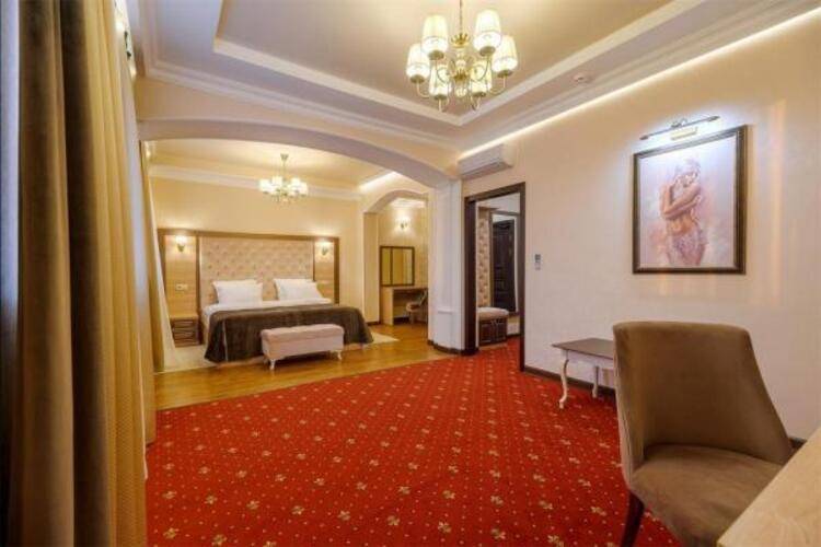 Villa Maralis (Вилла Маралис)