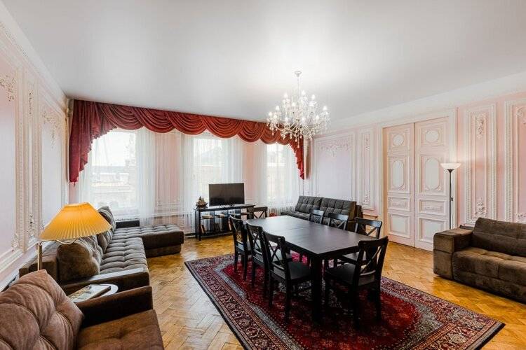 Апартаменты SpbStay на Кирочной 6