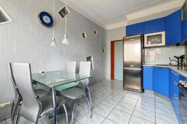 Sutki Rent (Сутки Рент) с видом на Петропавловку