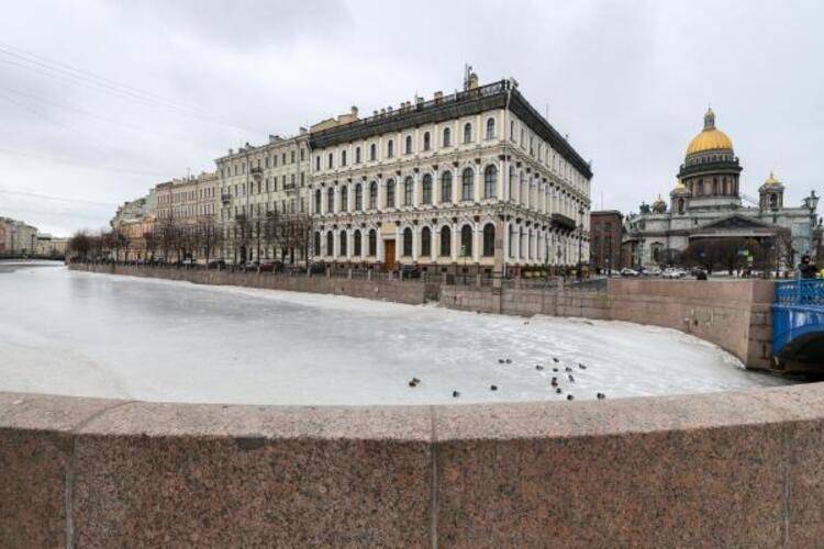 Sutki Rent (Сутки Рент) у Исаакиевского собора