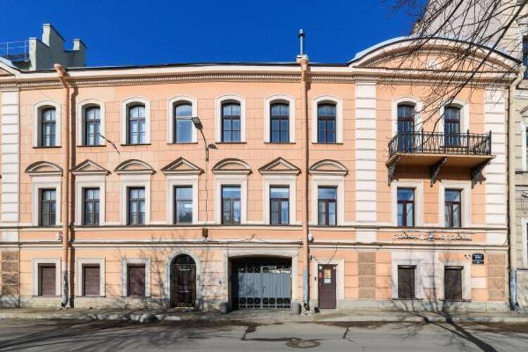 Sutki Rent (Сутки Рент) у Исаакиевского собора