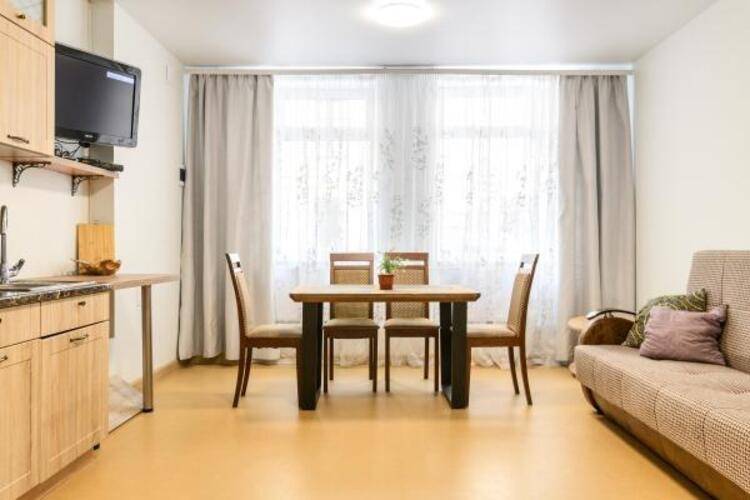 Sutki Rent (Сутки Рент) у Исаакиевского собора