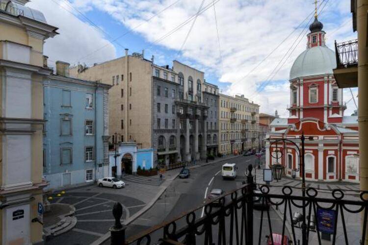 Sutki Rent (Сутки Рент) у Летнего Сада