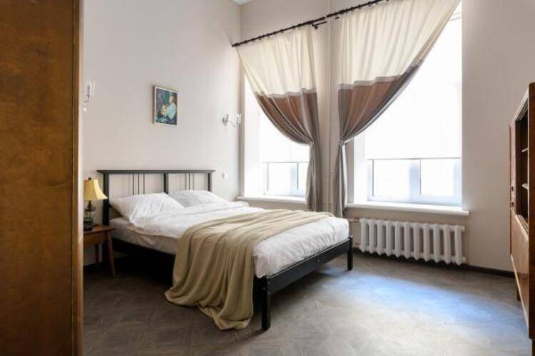 Sutki Rent (Сутки Рент) у Летнего Сада