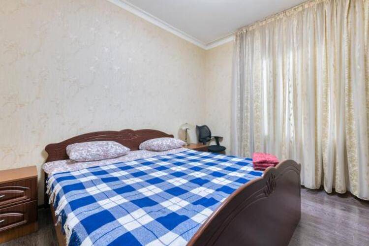 Sutki Rent (Сутки Рент) у Невы