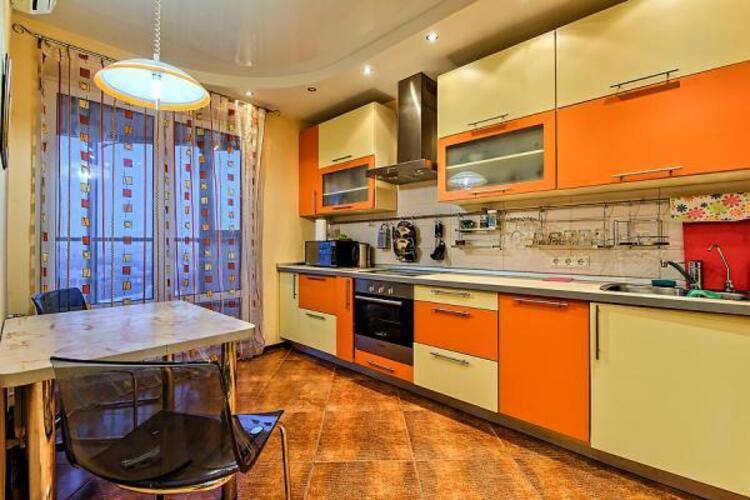 Sutki Rent (Сутки Рент) у Невы