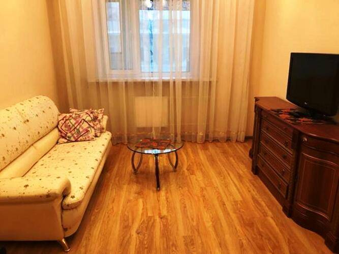 Sutki Rent (Сутки Рент) у Невы