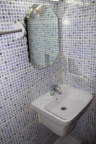 OYO 491 Rahab Hotel