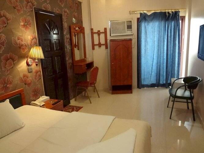 OYO 491 Rahab Hotel