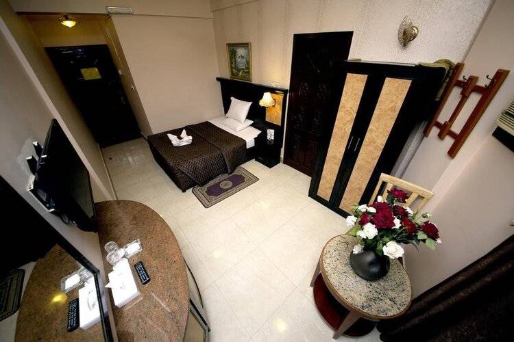 OYO 491 Rahab Hotel