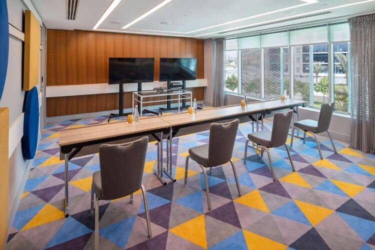 Radisson Red Dubai Silicon Oasis