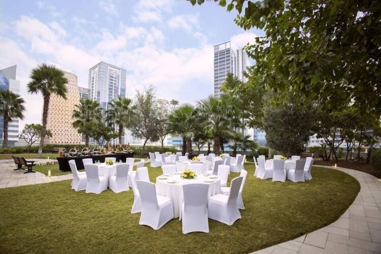 Capital Centre Arjaan by Rotana