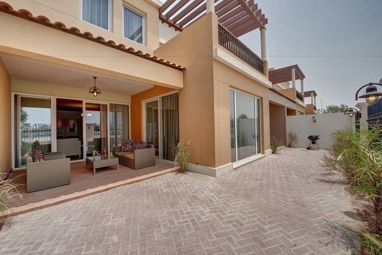 J5 Villas Holiday Homes - Barsha Gardens