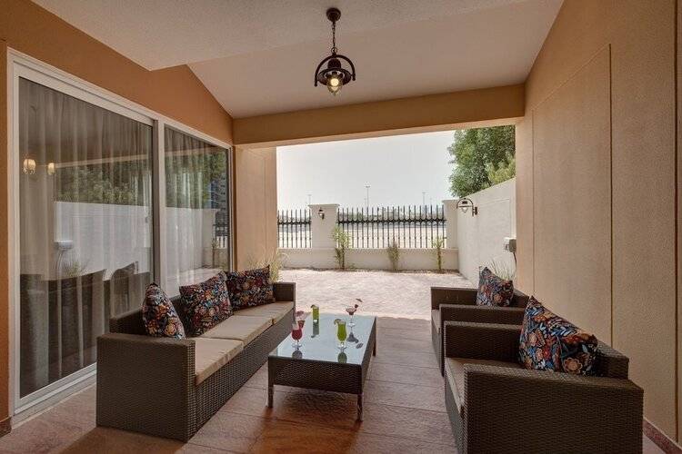 J5 Villas Holiday Homes - Barsha Gardens