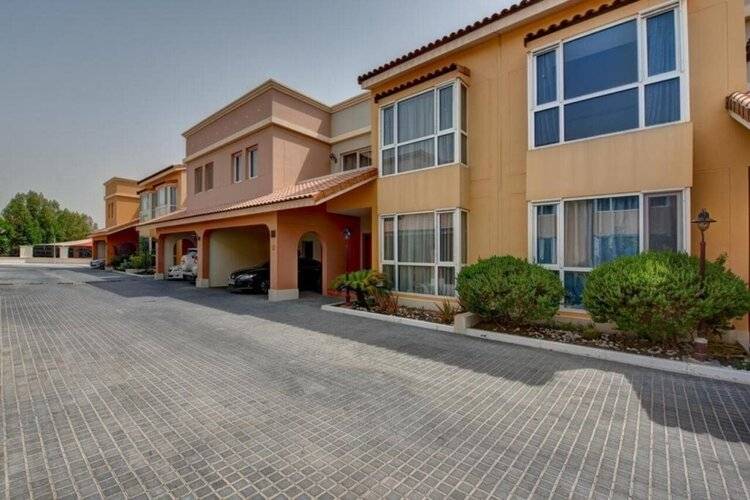 J5 Villas Holiday Homes - Barsha Gardens