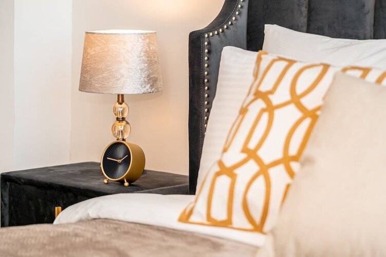 HiGuests - Studio One