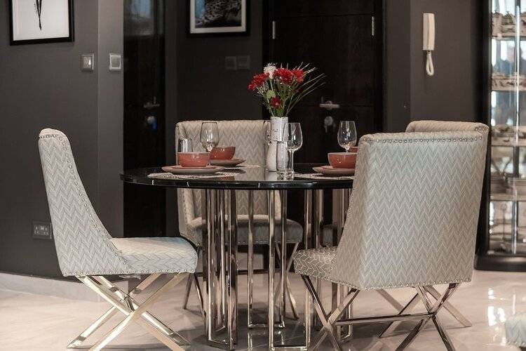 HiGuests - The Marina Torch