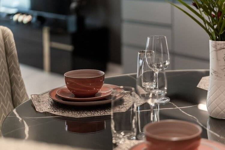 HiGuests - The Marina Torch