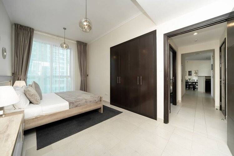 HiGuests - The Marina Torch